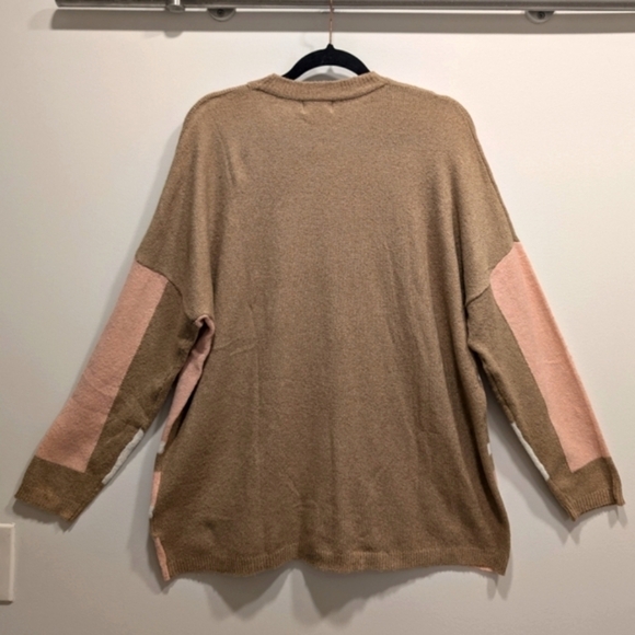 Tan Pink and White Soft Colorblock Sweater Size Medium - Picture 2 of 4